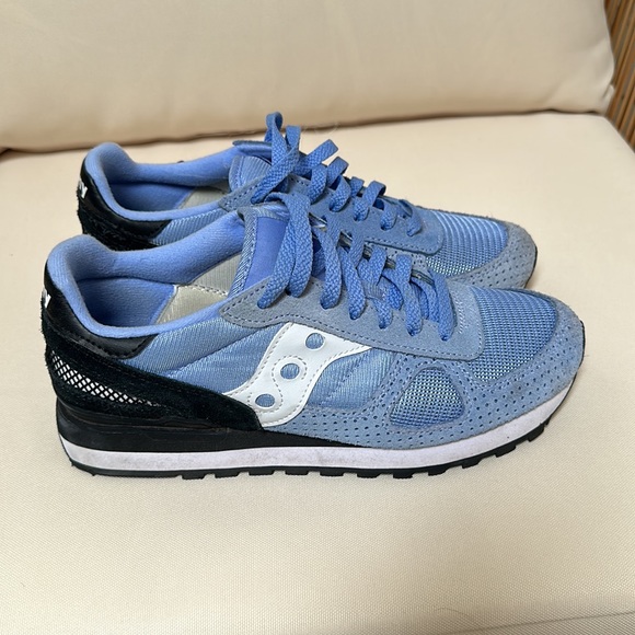 Violet, black and white Saucony sneakers - Picture 2 of 3